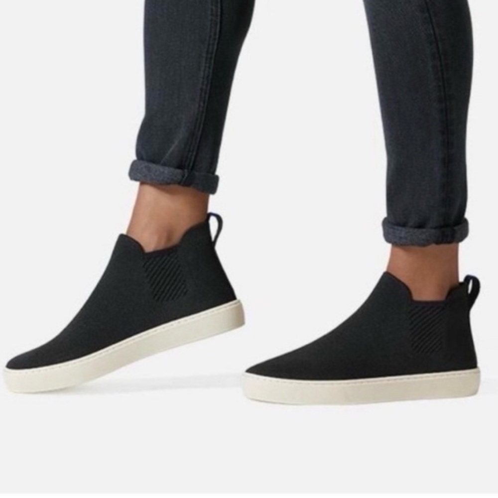 Rothy’s the Chelsea ankle boot in navy